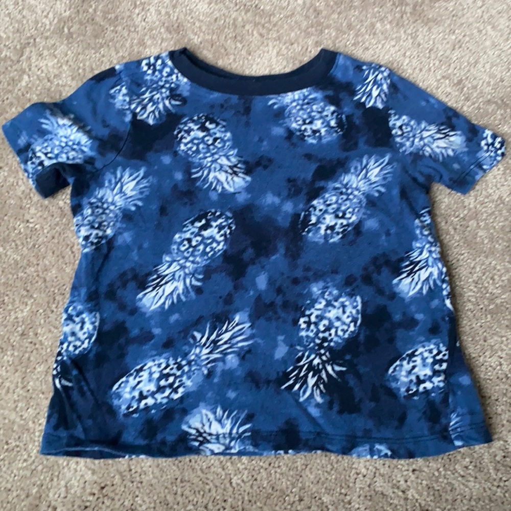 Old navy boys short sleeve T-shirt 5T